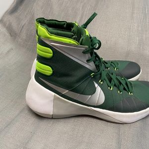 Deals for Mens Nike Basketball Shoes 